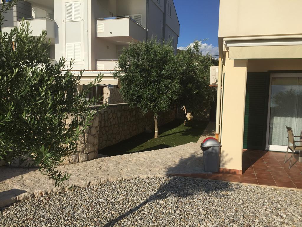 Apartments Andrea Stara Novalja Oda fotoğraf